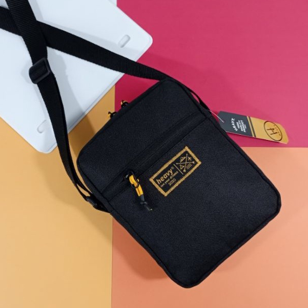 Heavy Slingbag Original - Tas Selempang Bahu Pria Sling Bag Mini Tas Pria Kasual Pouch - foto 1 dari 10