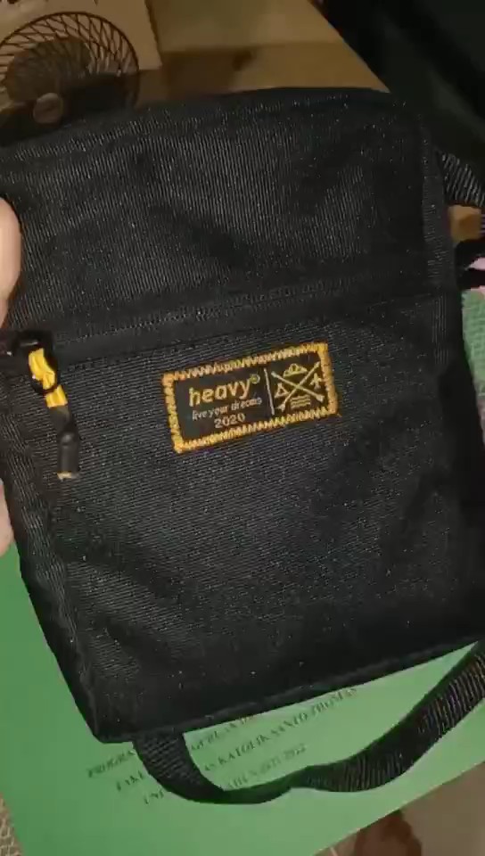 Heavy Slingbag Original - Tas Selempang Bahu Pria Sling Bag Mini Tas Pria Kasual Pouch - Foto ulasan pembeli