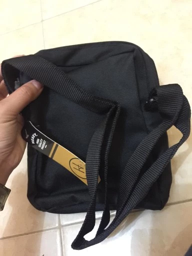 Heavy Slingbag Original - Tas Selempang Bahu Pria Sling Bag Mini Tas Pria Kasual Pouch - Foto ulasan pembeli