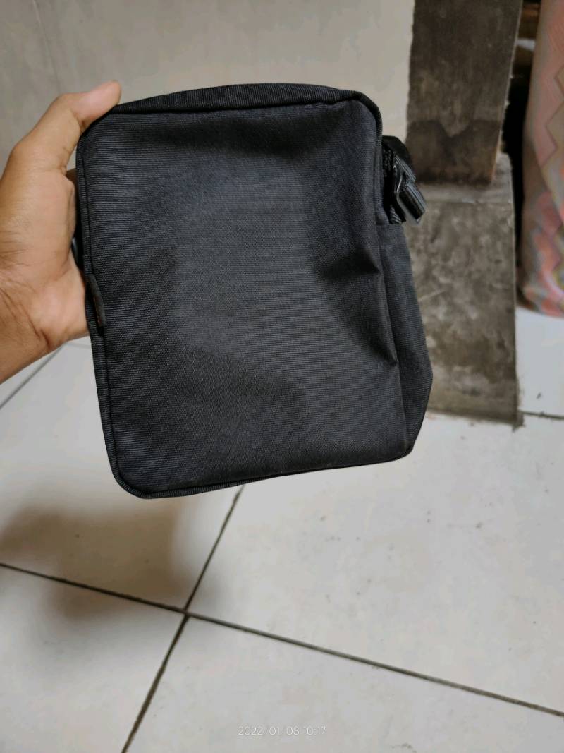 Heavy Slingbag Original - Tas Selempang Bahu Pria Sling Bag Mini Tas Pria Kasual Pouch - Foto ulasan pembeli