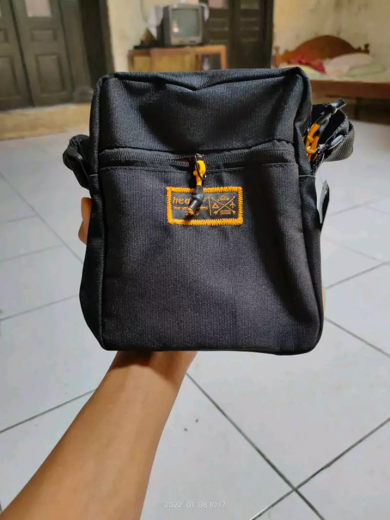 Heavy Slingbag Original - Tas Selempang Bahu Pria Sling Bag Mini Tas Pria Kasual Pouch - Foto ulasan pembeli