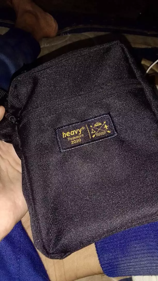 Heavy Slingbag Original - Tas Selempang Bahu Pria Sling Bag Mini Tas Pria Kasual Pouch - Foto ulasan pembeli