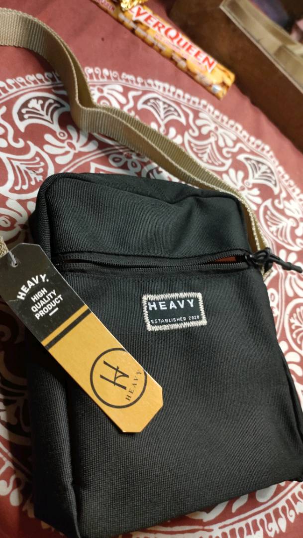 Heavy Slingbag Original - Tas Selempang Bahu Pria Sling Bag Mini Tas Pria Kasual Pouch - Foto ulasan pembeli