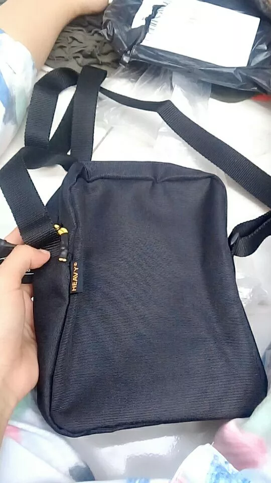Heavy Slingbag Original - Tas Selempang Bahu Pria Sling Bag Mini Tas Pria Kasual Pouch - Foto ulasan pembeli