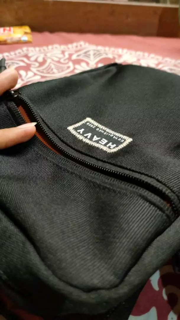 Heavy Slingbag Original - Tas Selempang Bahu Pria Sling Bag Mini Tas Pria Kasual Pouch - Foto ulasan pembeli