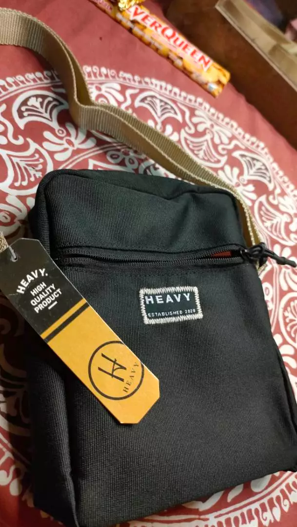 Heavy Slingbag Original - Tas Selempang Bahu Pria Sling Bag Mini Tas Pria Kasual Pouch - Foto ulasan pembeli