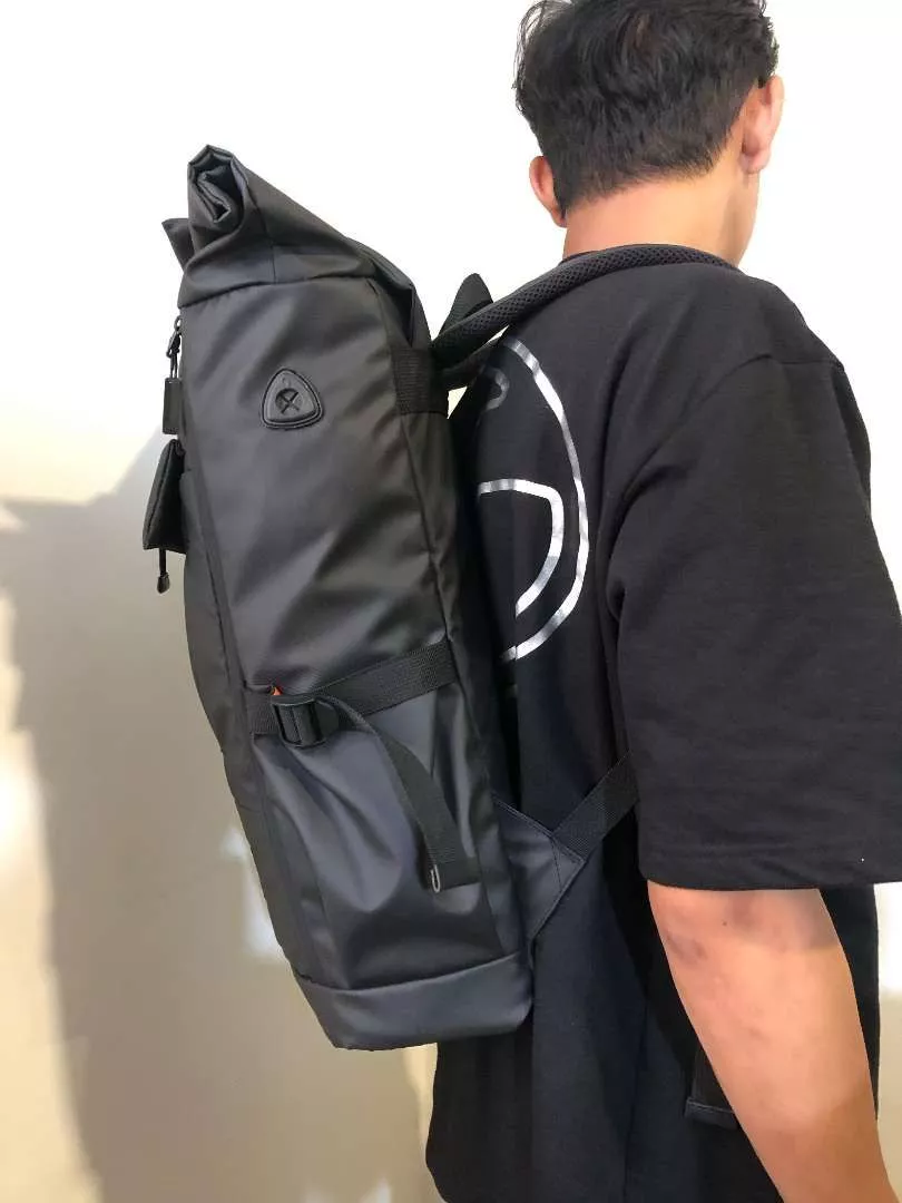 Hefand - Tas Ransel Pria Backpack Aston Tas Laptop Punggung Travelling Outdoor Pria Wanita Tas Leptop Travellbag Backpackeran Waterproof Anti Air - Foto ulasan pembeli