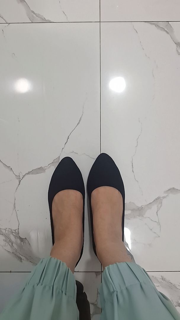 Foto ulasan pembeli rdnita99, varian Black,38