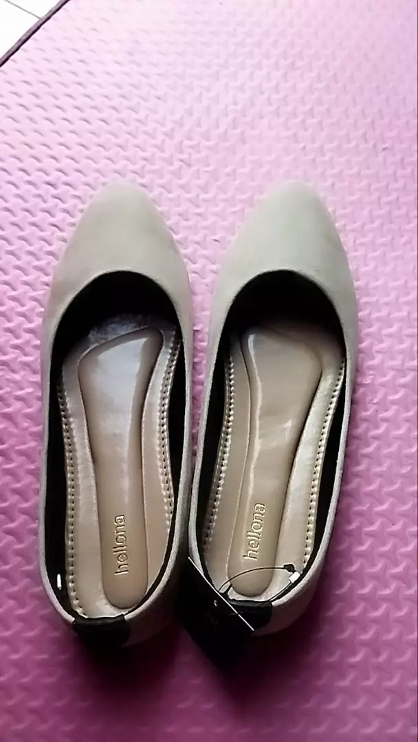 Foto ulasan pembeli i*****4, varian Beige,40