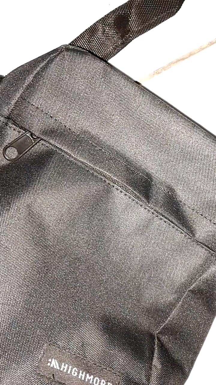 Highmore Slingbag Unisex Hitam Cordura Stylish - Foto ulasan pembeli