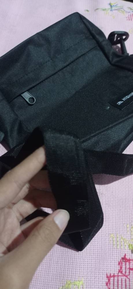 Highmore Slingbag Unisex Hitam Cordura Stylish - Foto ulasan pembeli