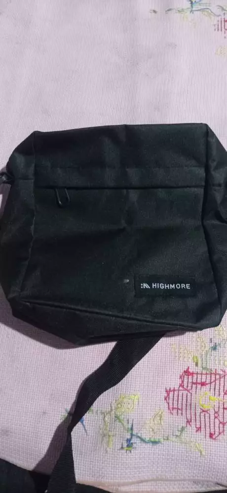 Highmore Slingbag Unisex Hitam Cordura Stylish - Foto ulasan pembeli