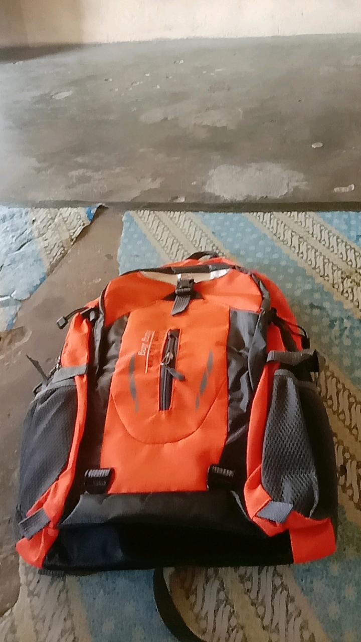 HIGHLAND Tas Ransel Pria Anti Air 36L Outdoor - Foto ulasan pembeli