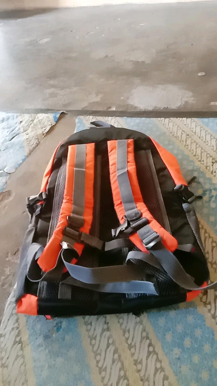 HIGHLAND Tas Ransel Pria Anti Air 36L Outdoor - Foto ulasan pembeli