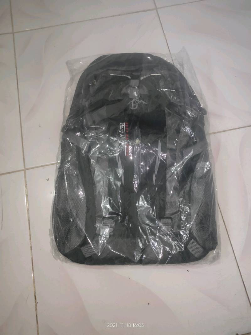 HIGHLAND Tas Ransel Pria Anti Air 36L Outdoor - Foto ulasan pembeli