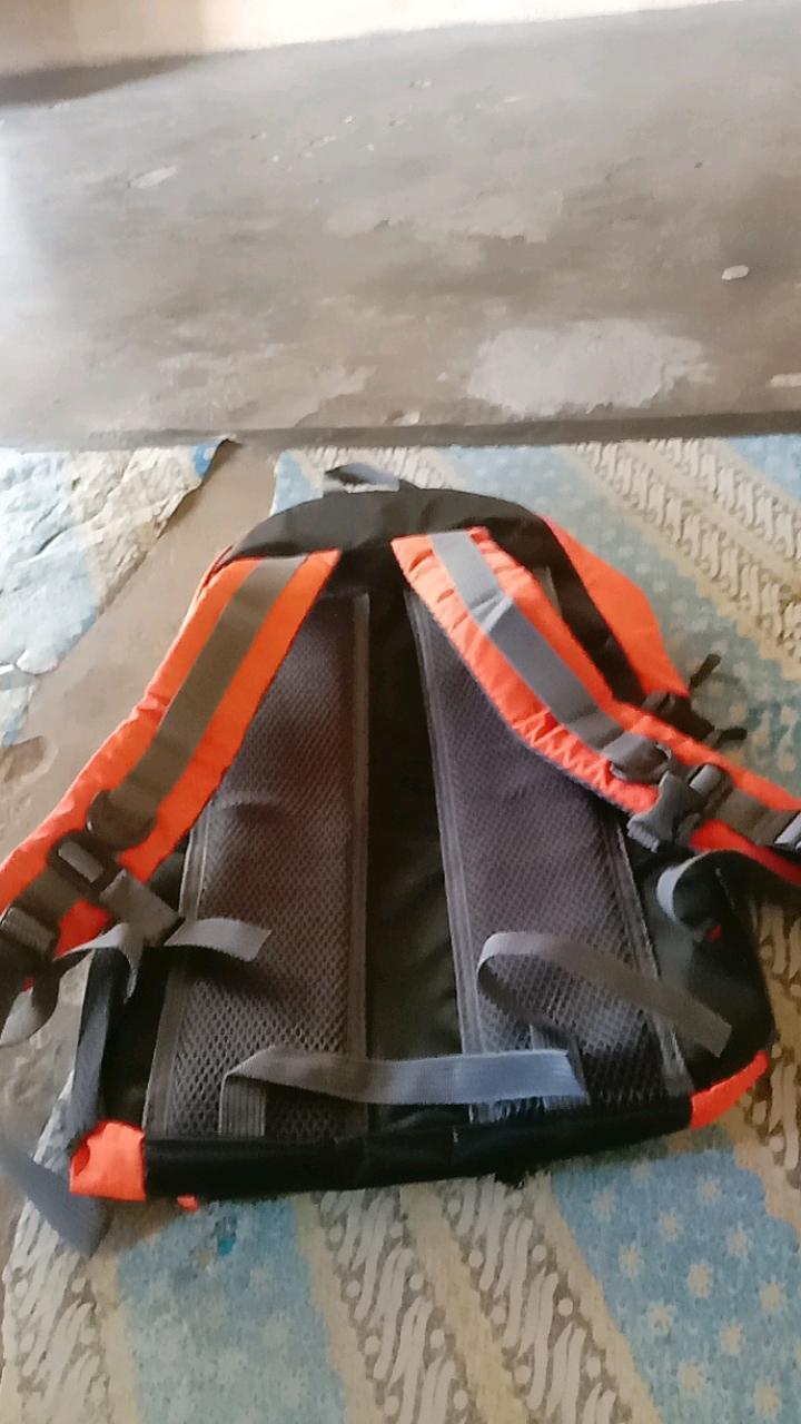 HIGHLAND Tas Ransel Pria Anti Air 36L Outdoor - Foto ulasan pembeli