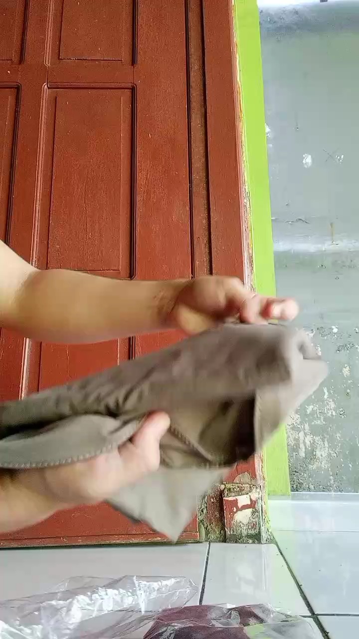 Foto ulasan pembeli nan.berniaga, varian Taupe, Ekspreso