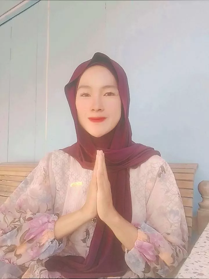 Foto ulasan pembeli Kualitas Jahitan: rapih dan kuat, varian Maroon, Hitam, Milo, ...