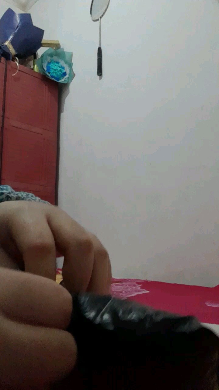 Foto ulasan pembeli auliaaarhmynti, varian Burgundy, Ivori