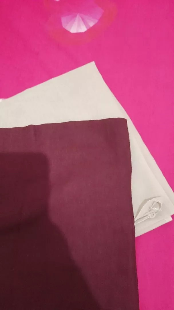 Foto ulasan pembeli auliaaarhmynti, varian Burgundy, Ivori