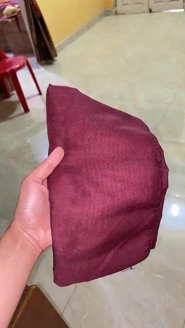 Foto ulasan pembeli thecaaprilia, varian Burgundy
