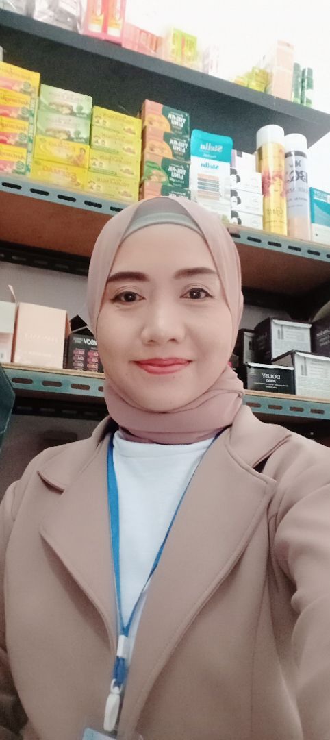 Foto ulasan pembeli iinwulandari3p, varian Lip Nude, Misty Grey