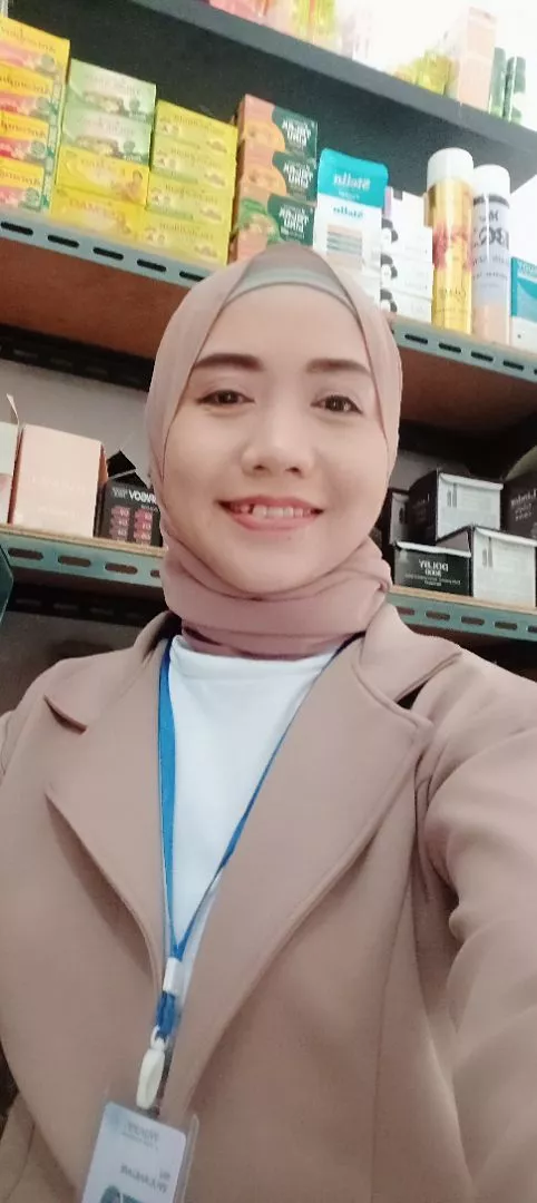 Foto ulasan pembeli iinwulandari3p, varian Lip Nude, Misty Grey