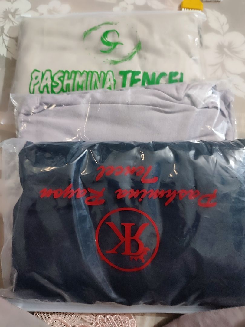 HIJAB"PASMINA KAOS RAYON TENCEL QUALITY PREMIUM (FREE POUCH) - foto 8 dari 10, masyitohahluljannata