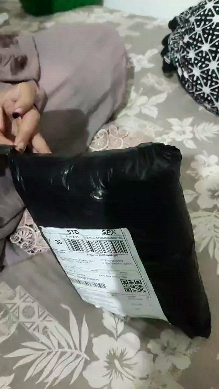 Foto ulasan pembeli jauha_majnun, varian Cuksu muda, Smok grey, Hitam