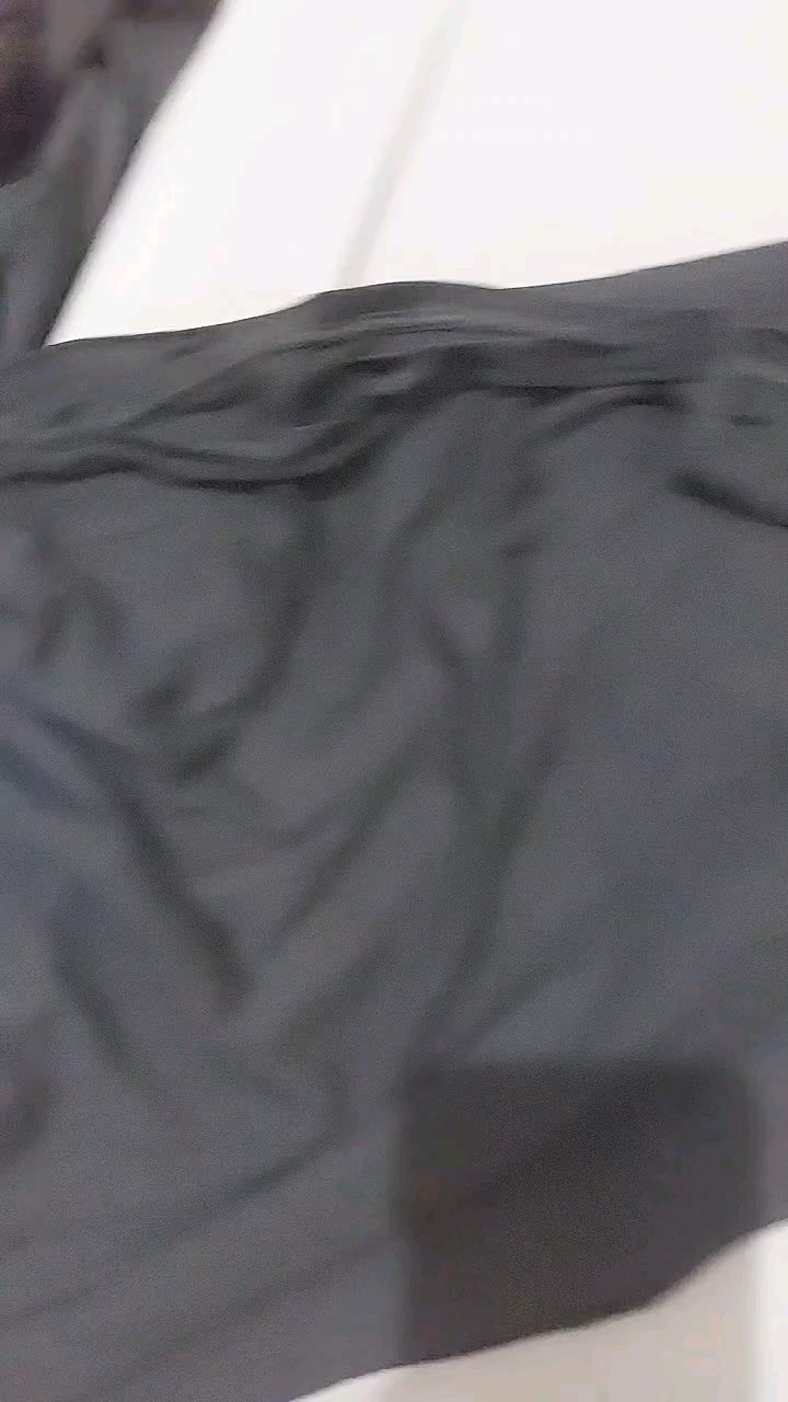 Foto ulasan pembeli s*****z, varian Hitam