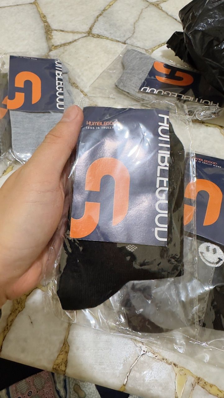 Foto ulasan pembeli n*****6, varian MK Noir Light Grey