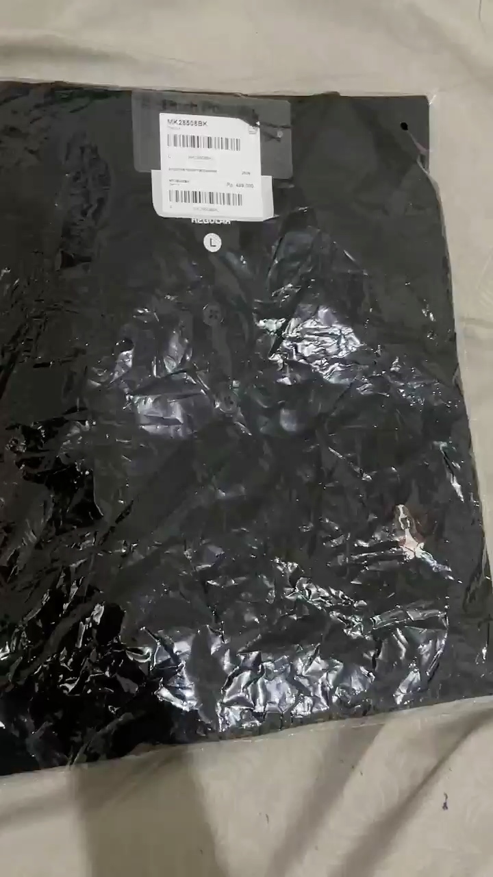 Foto ulasan pembeli apredarochmah, varian L