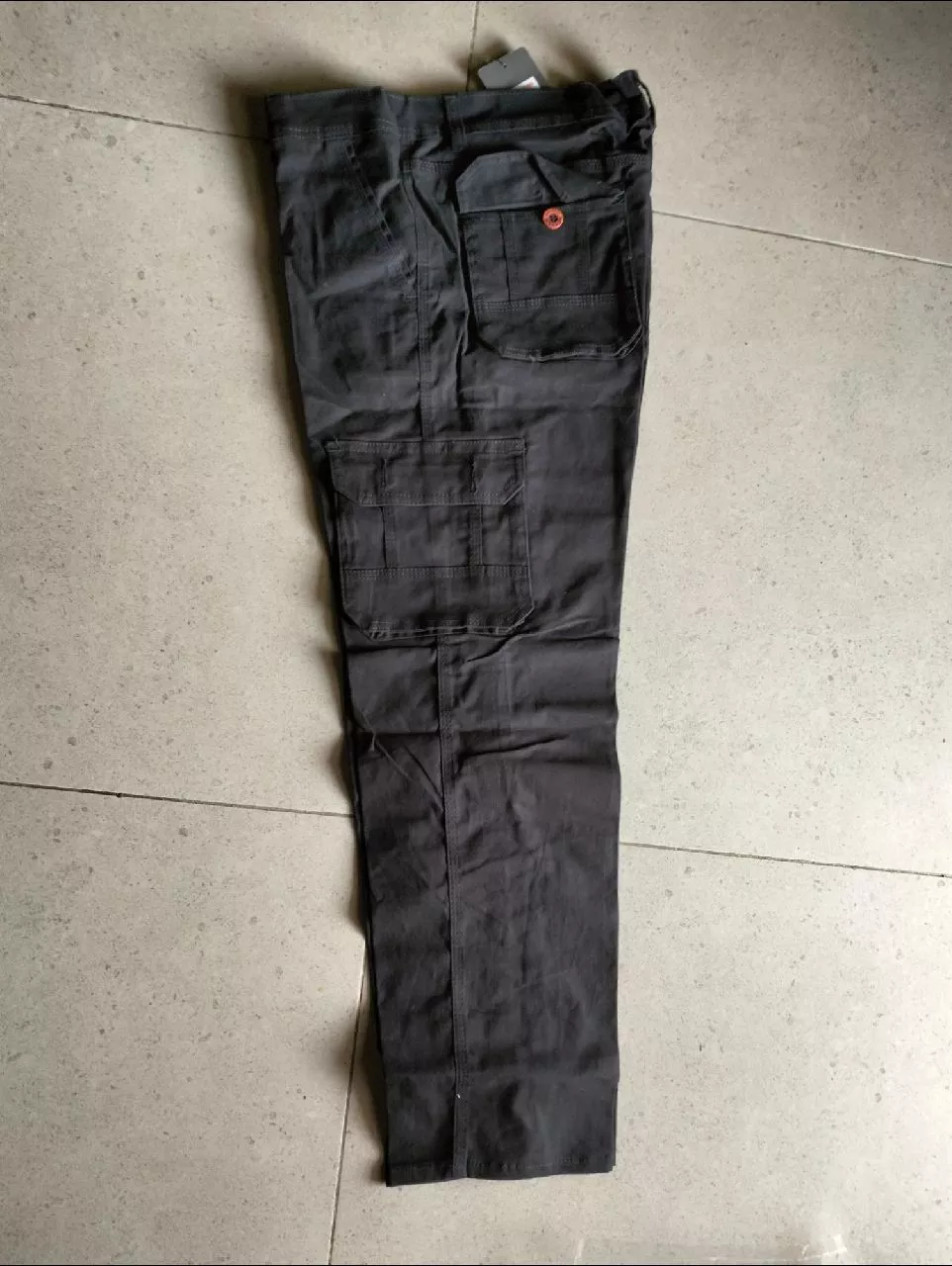 Foto ulasan pembeli fahritasya475, varian Hitam,37