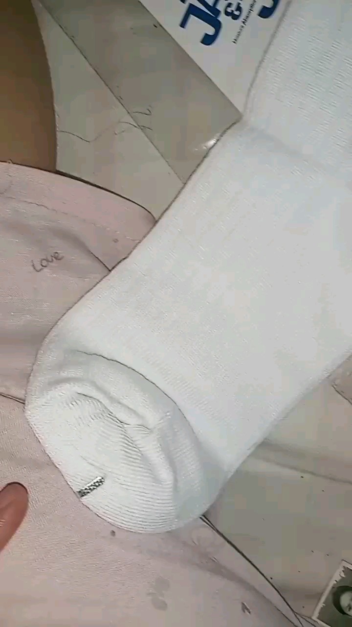 Foto ulasan pembeli s*****3, varian Harajuku Basic White