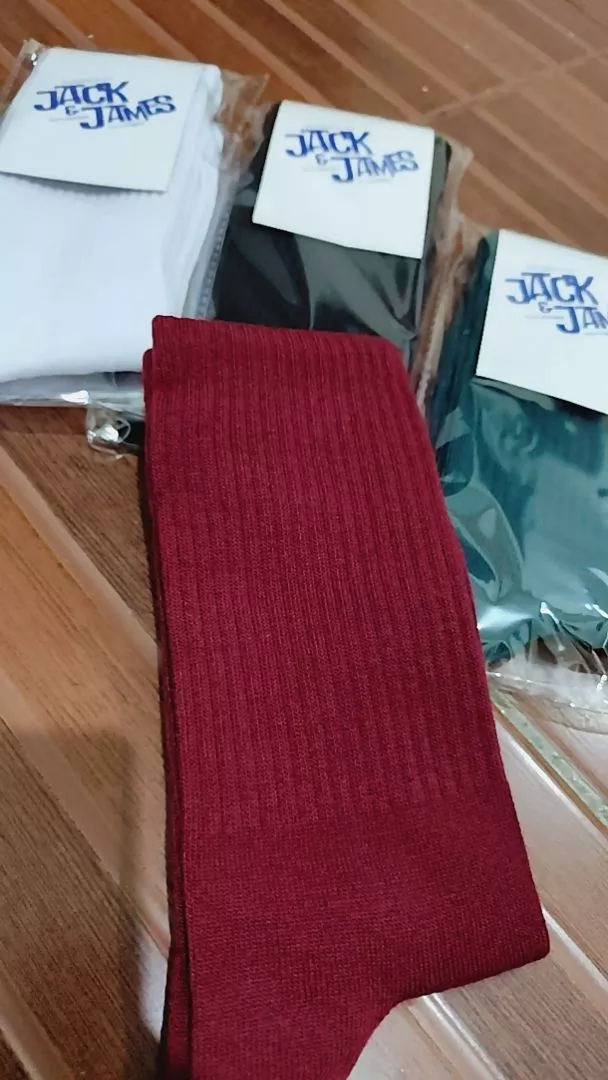 Foto ulasan pembeli select_store_official, varian Hijau Botol Polos, Maroon Polos, Putih Polos, ...