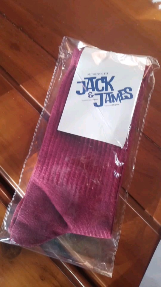 Foto ulasan pembeli silvanii.me, varian Maroon Polos, Hitam Polos
