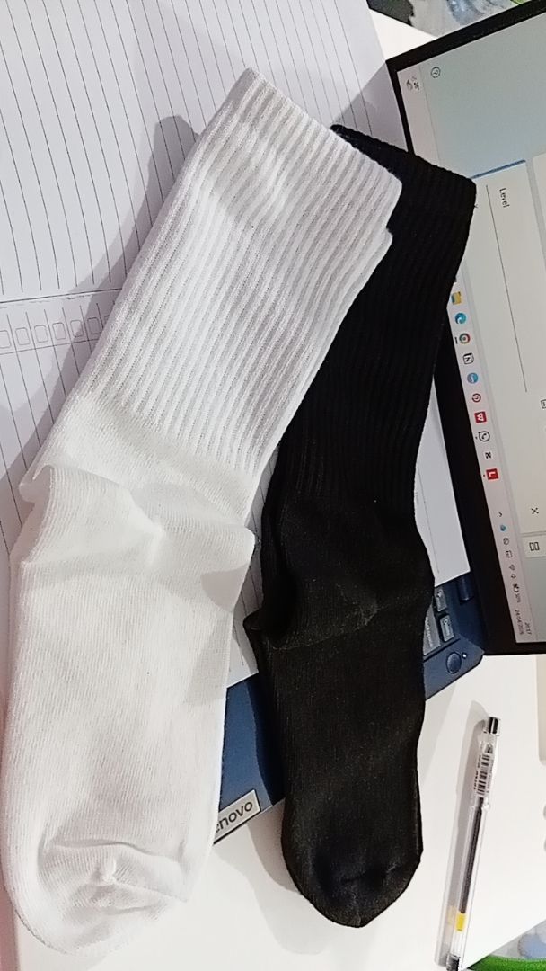 Foto ulasan pembeli nisrin.rana, varian Putih Polos, Hitam Polos
