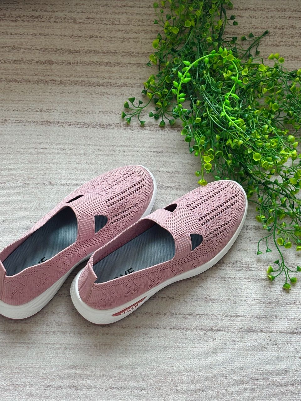 JEOVE Sepatu Casual Wanita Flat Stylish Ringan - foto 2 dari 10, vearactivewear