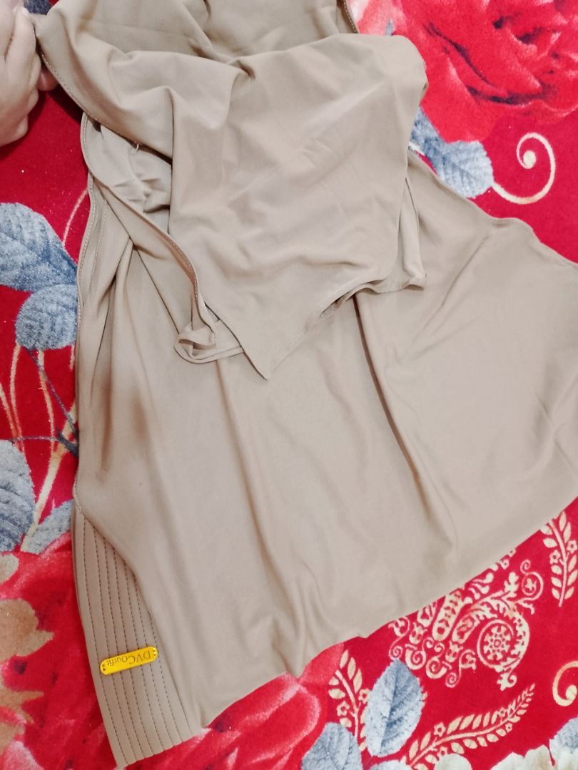 Foto ulasan pembeli j92mk51hwg, varian Hitam, Cokelat Susu, Maroon, ...