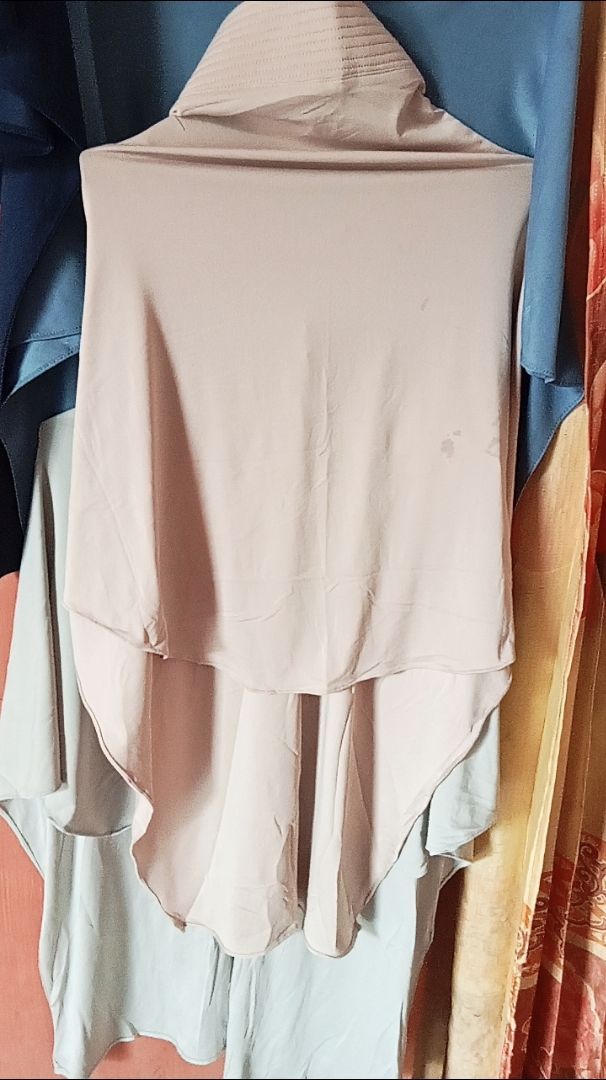 Foto ulasan pembeli alfat707, varian Cokelat Susu, Abu Muda