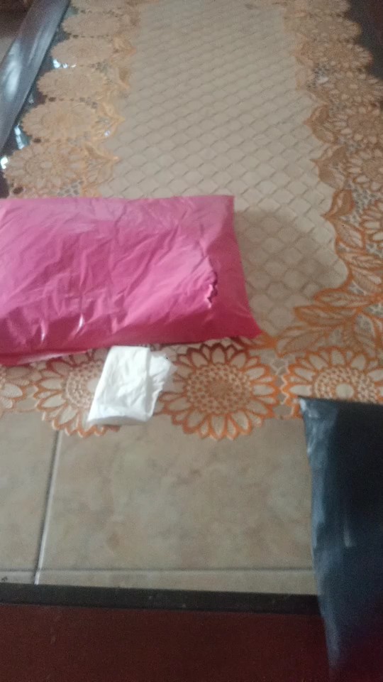 Foto ulasan pembeli cekiya, varian Hitam
