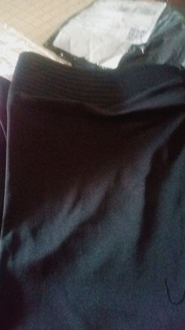 Foto ulasan pembeli cekiya, varian Hitam