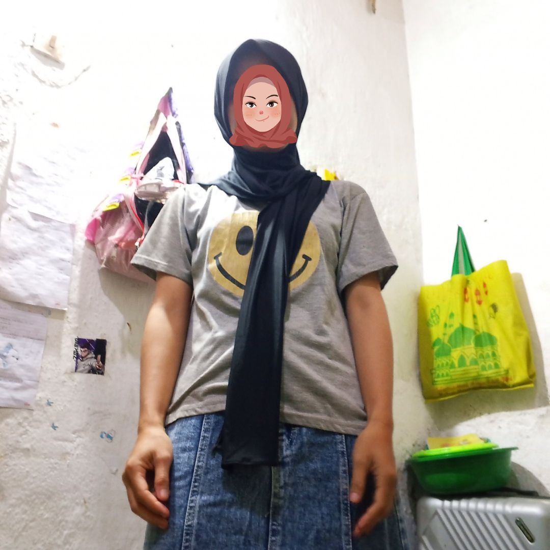 Foto ulasan pembeli k*****a, varian Hitam