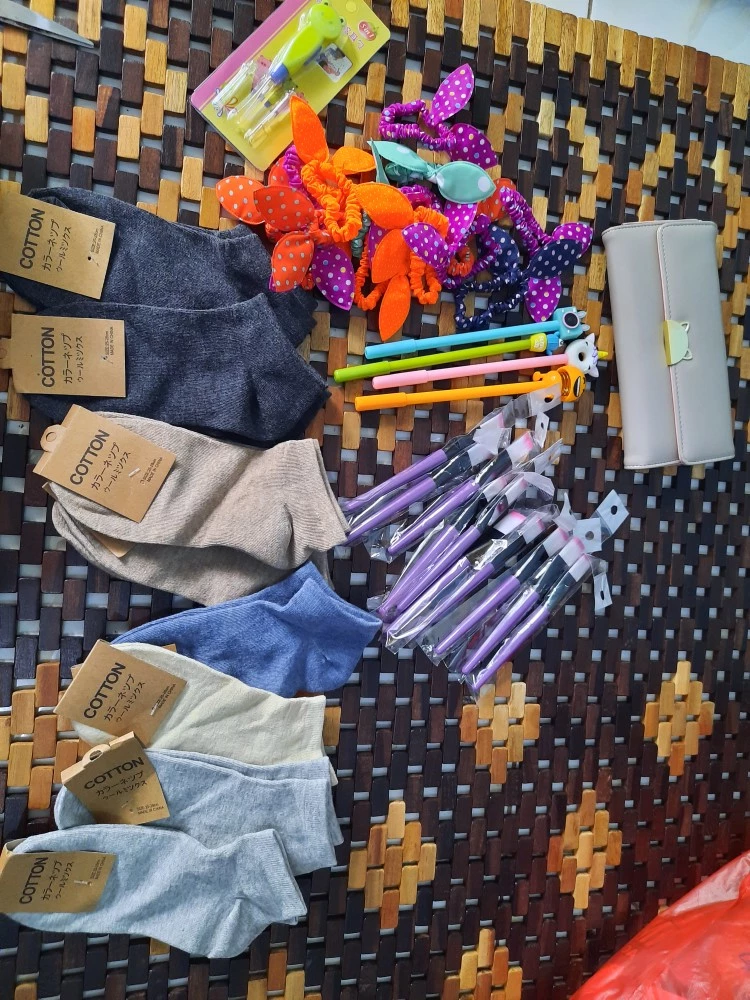 Foto ulasan pembeli 0:07, varian K462 Abu Tua, K462 Coklat, K462 Biru muda, ...