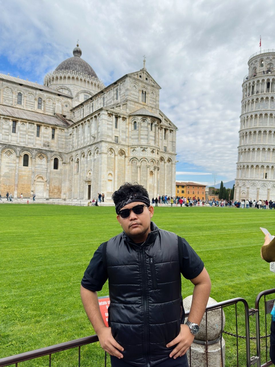 LEXY Tas Ransel Traveling Multifungsi Pria Luar Ruangan Tahan Air Tas Gunung 50-80Liter - Foto ulasan pembeli