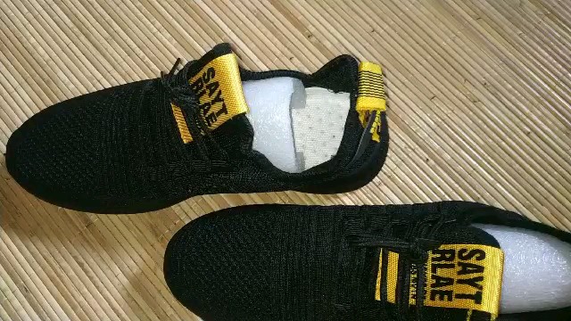 Leedoo Sepatu Sneakers Pria Original Casual Sneaker Running Sport Shoes Sepatu Pria Kekinian MR112 - Foto ulasan pembeli