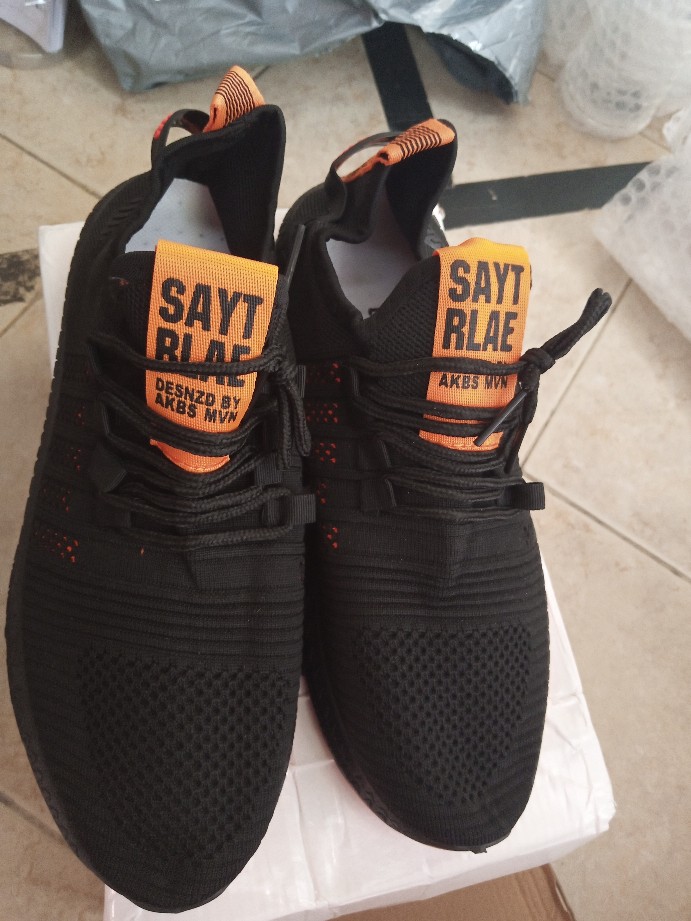 Leedoo Sepatu Sneakers Pria Original Casual Sneaker Running Sport Shoes Sepatu Pria Kekinian MR112 - Foto ulasan pembeli