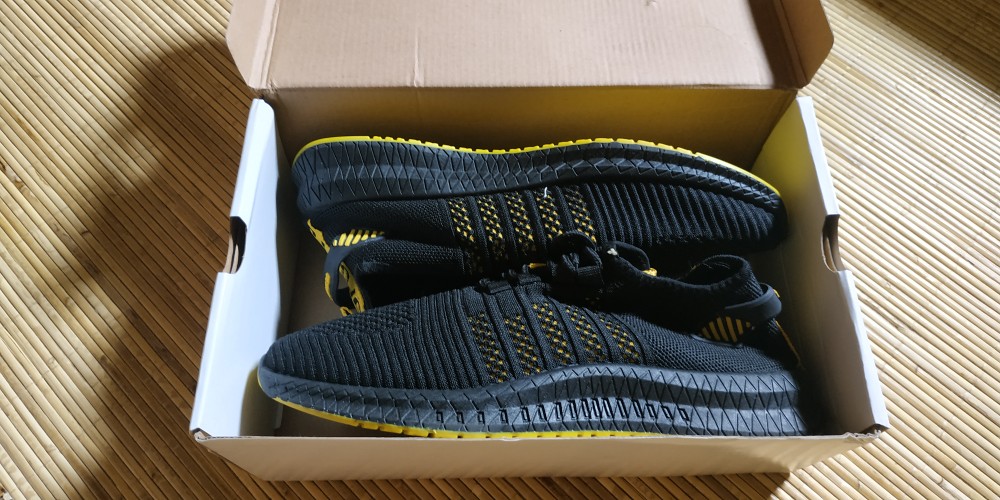 Leedoo Sepatu Sneakers Pria Original Casual Sneaker Running Sport Shoes Sepatu Pria Kekinian MR112 - Foto ulasan pembeli