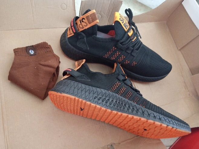 Leedoo Sepatu Sneakers Pria Original Casual Sneaker Running Sport Shoes Sepatu Pria Kekinian MR112 - Foto ulasan pembeli