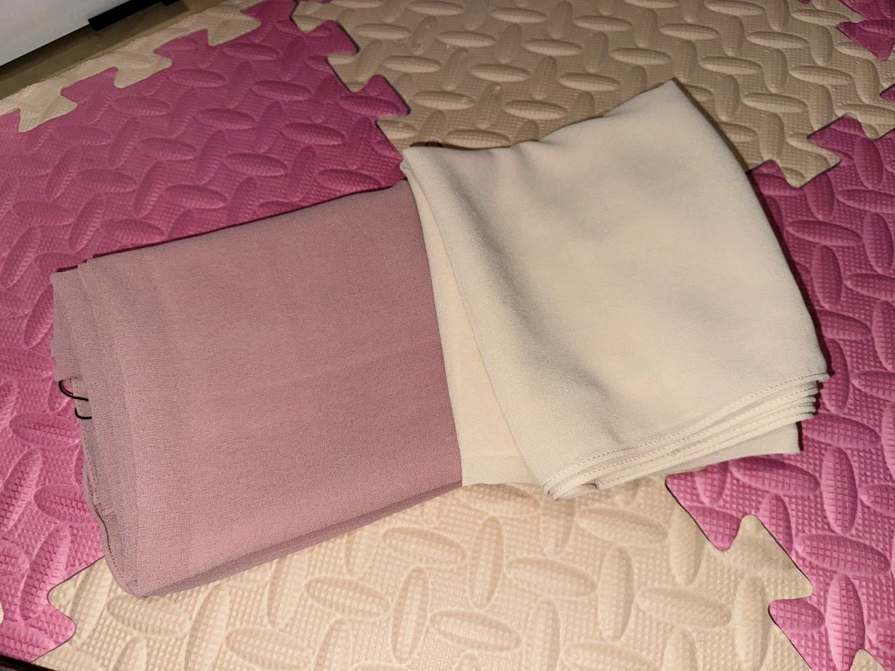Foto ulasan pembeli g*****a, varian Buttercream,Basic (180x75)
